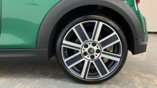 MINI Hatchback 1.5 Cooper Exclusive 3dr Auto Petrol Hatchback